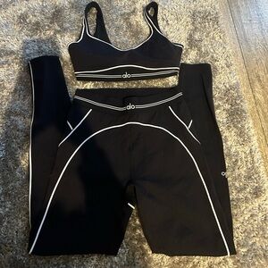 Alo Yoga Set